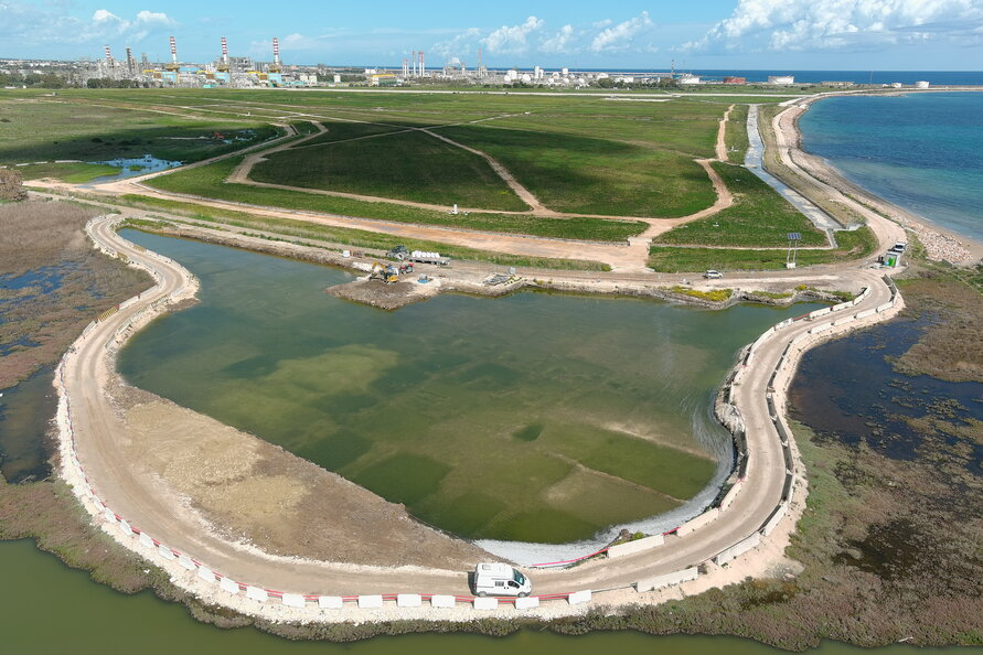 Ripresa dall’alto delle aree esterne bonificate nel sito di Brindisi.