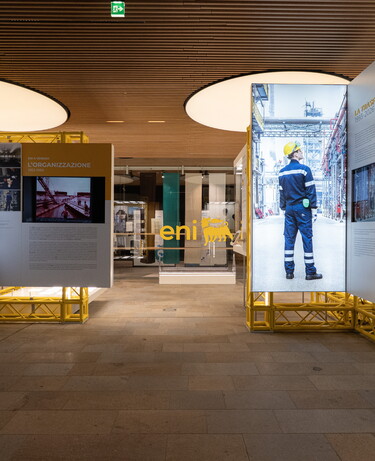 Eni, 100 anni di energia: la mostra fa tappa a Porto Marghera